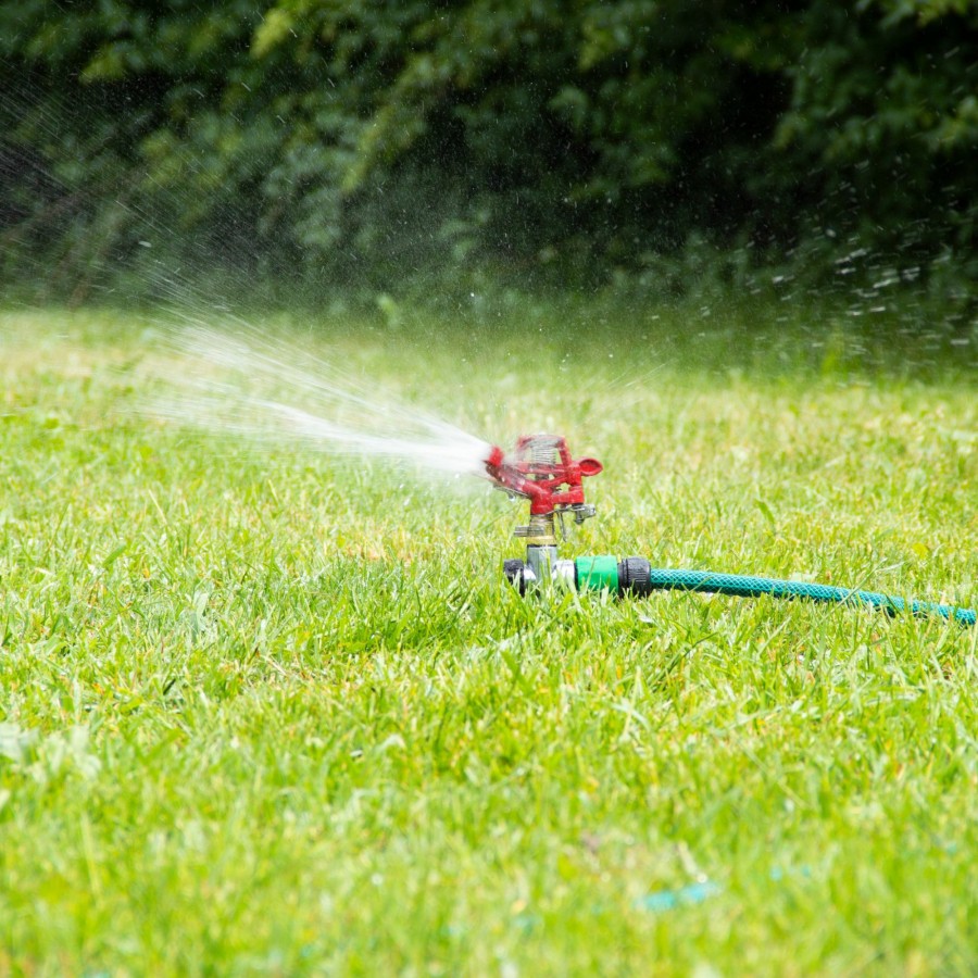 Relaxdays 360° Impact Sprinkler In Rot Hot